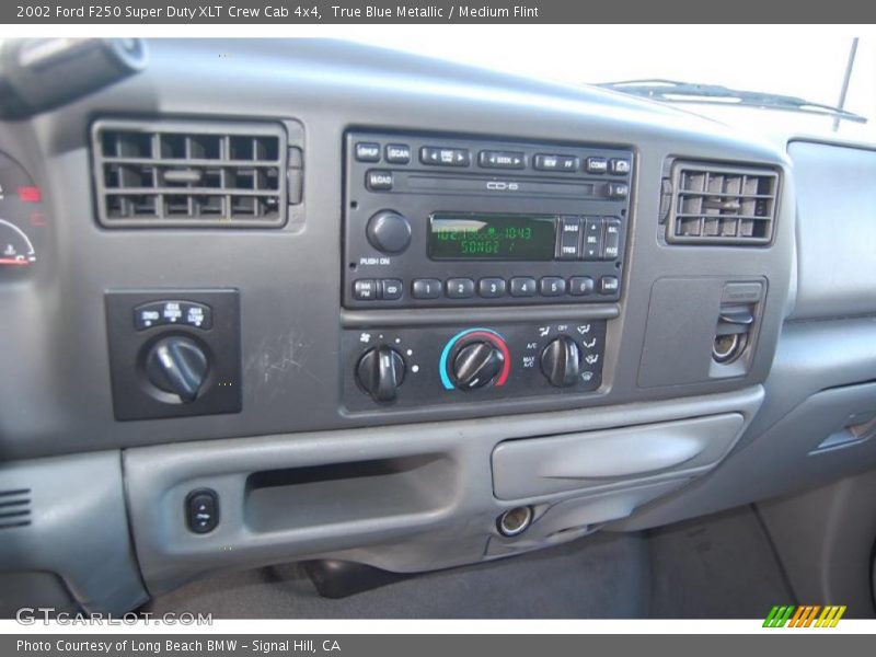 Controls of 2002 F250 Super Duty XLT Crew Cab 4x4