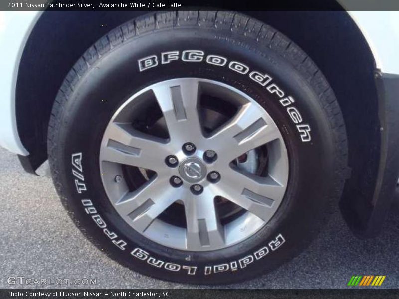 Avalanche White / Cafe Latte 2011 Nissan Pathfinder Silver