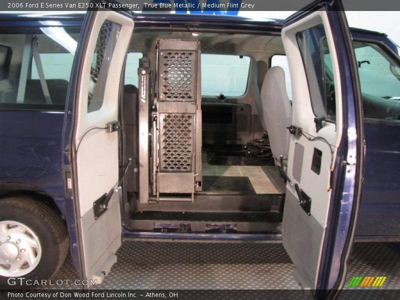 True Blue Metallic / Medium Flint Grey 2006 Ford E Series Van E350 XLT Passenger
