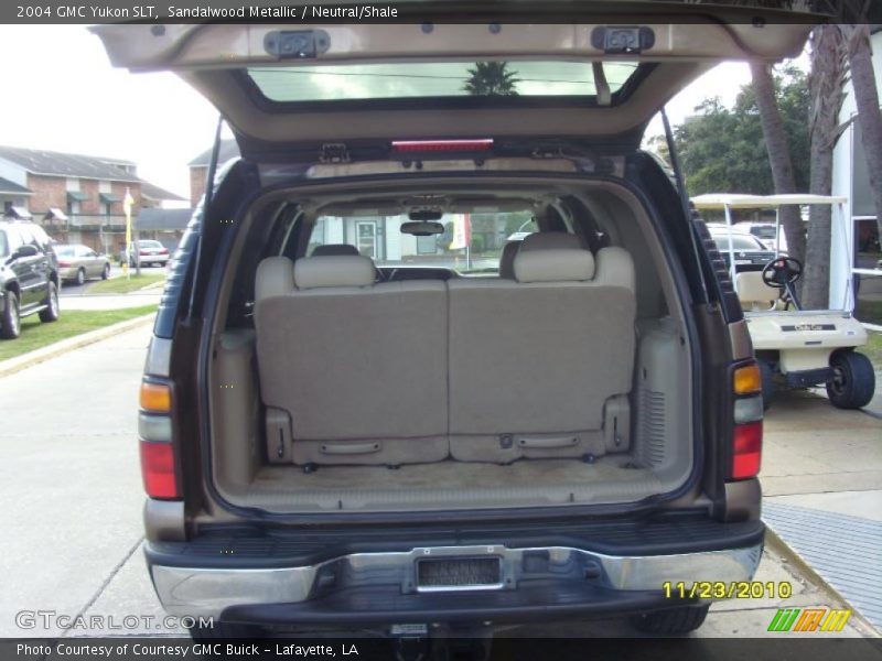 Sandalwood Metallic / Neutral/Shale 2004 GMC Yukon SLT