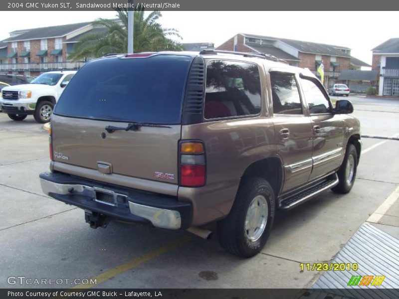 Sandalwood Metallic / Neutral/Shale 2004 GMC Yukon SLT