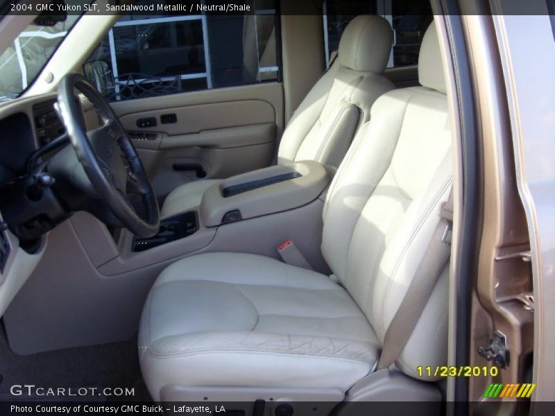 Sandalwood Metallic / Neutral/Shale 2004 GMC Yukon SLT
