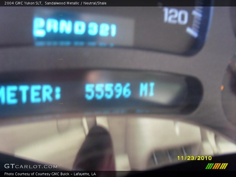 Sandalwood Metallic / Neutral/Shale 2004 GMC Yukon SLT