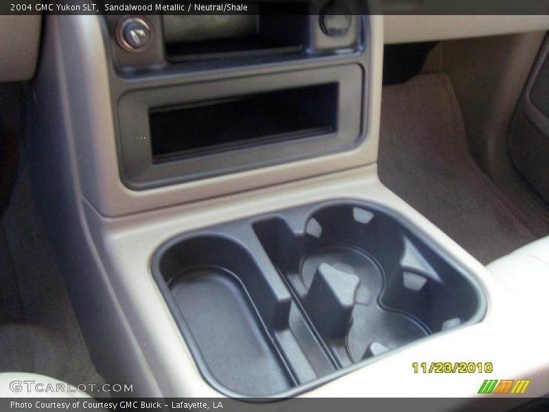 Sandalwood Metallic / Neutral/Shale 2004 GMC Yukon SLT