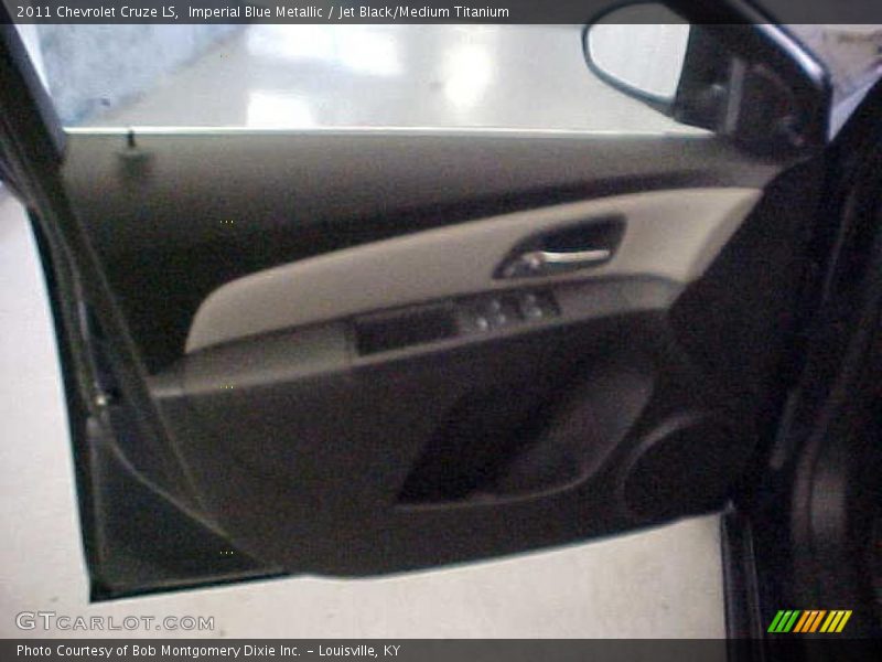 Imperial Blue Metallic / Jet Black/Medium Titanium 2011 Chevrolet Cruze LS