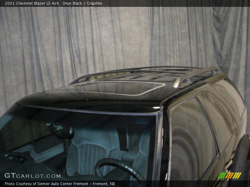 Sunroof of 2001 Blazer LS 4x4