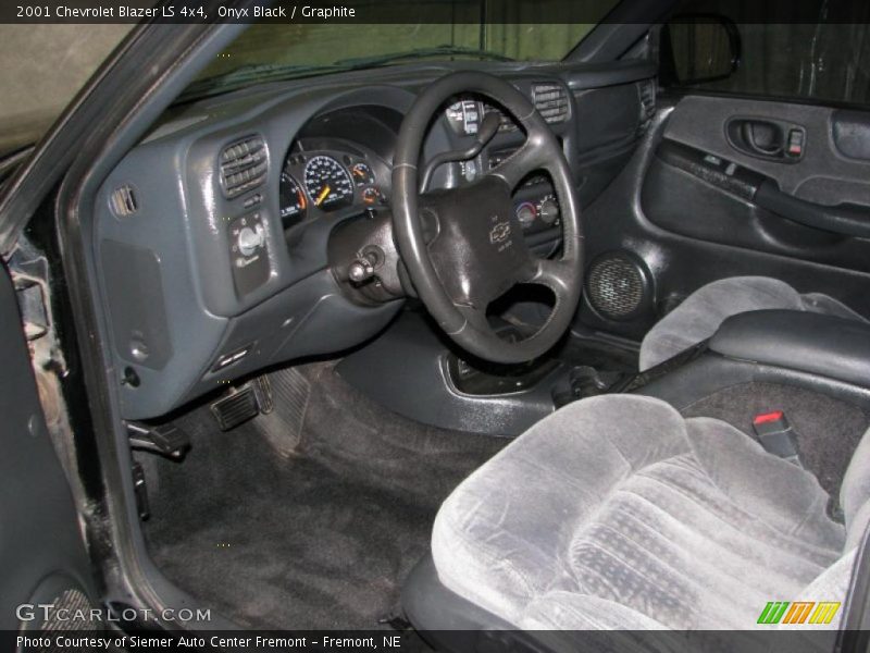 Graphite Interior - 2001 Blazer LS 4x4 