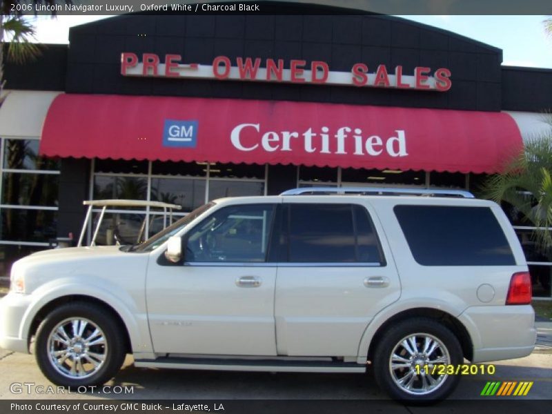 Oxford White / Charcoal Black 2006 Lincoln Navigator Luxury