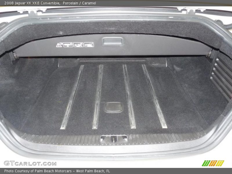  2008 XK XK8 Convertible Trunk