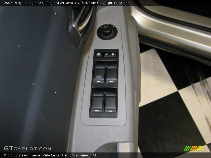 Bright Silver Metallic / Dark Slate Gray/Light Graystone 2007 Dodge Charger SXT