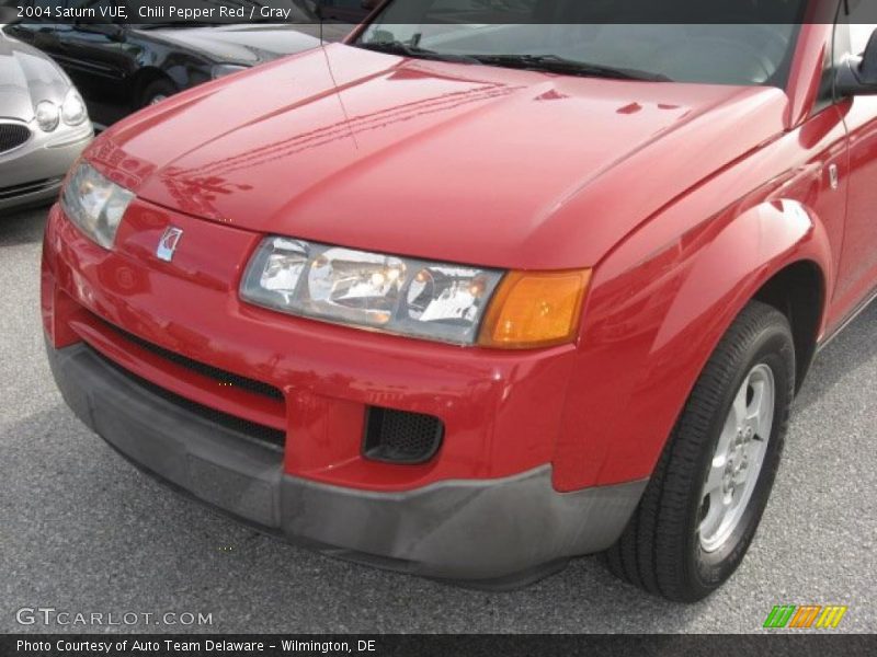 Chili Pepper Red / Gray 2004 Saturn VUE
