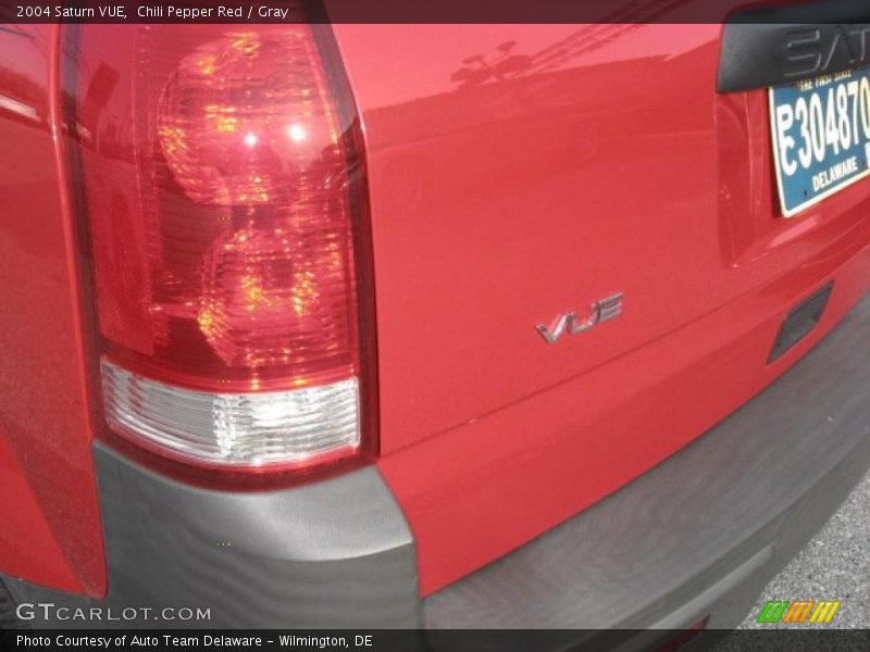 Chili Pepper Red / Gray 2004 Saturn VUE