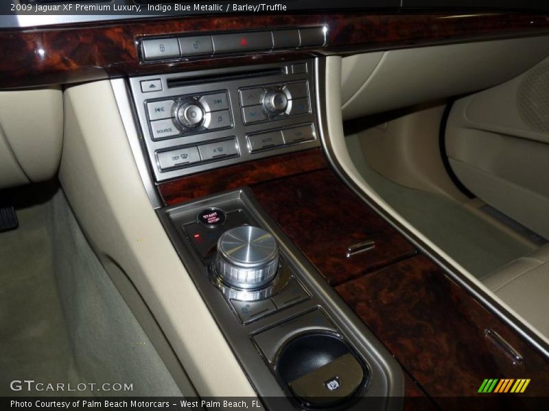 Controls of 2009 XF Premium Luxury