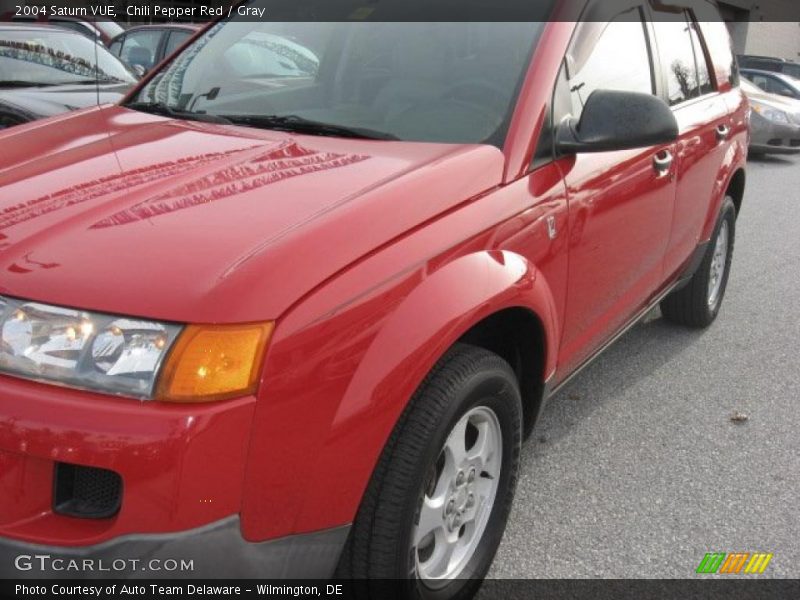 Chili Pepper Red / Gray 2004 Saturn VUE