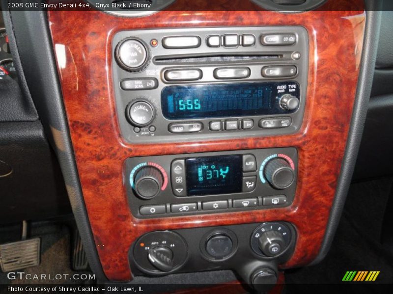 Controls of 2008 Envoy Denali 4x4