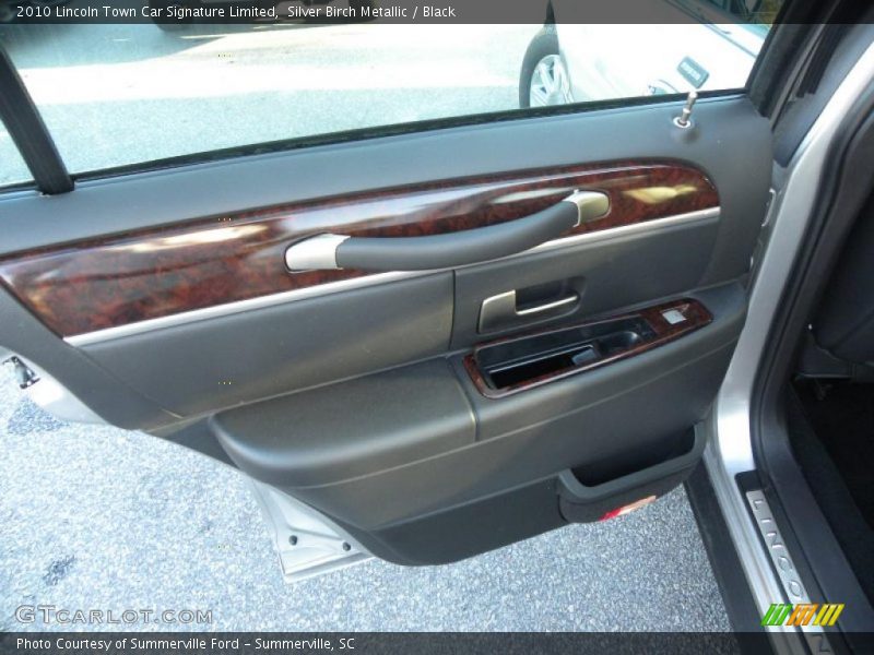 Door Panel of 2010 Town Car Signature Limited