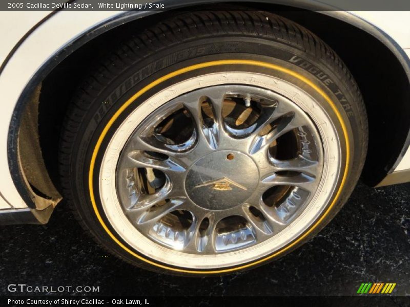 White Lightning / Shale 2005 Cadillac DeVille Sedan
