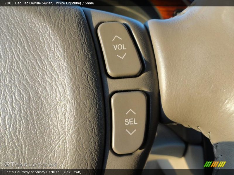 White Lightning / Shale 2005 Cadillac DeVille Sedan