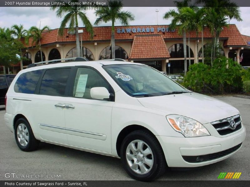 Cosmic White / Beige 2007 Hyundai Entourage Limited