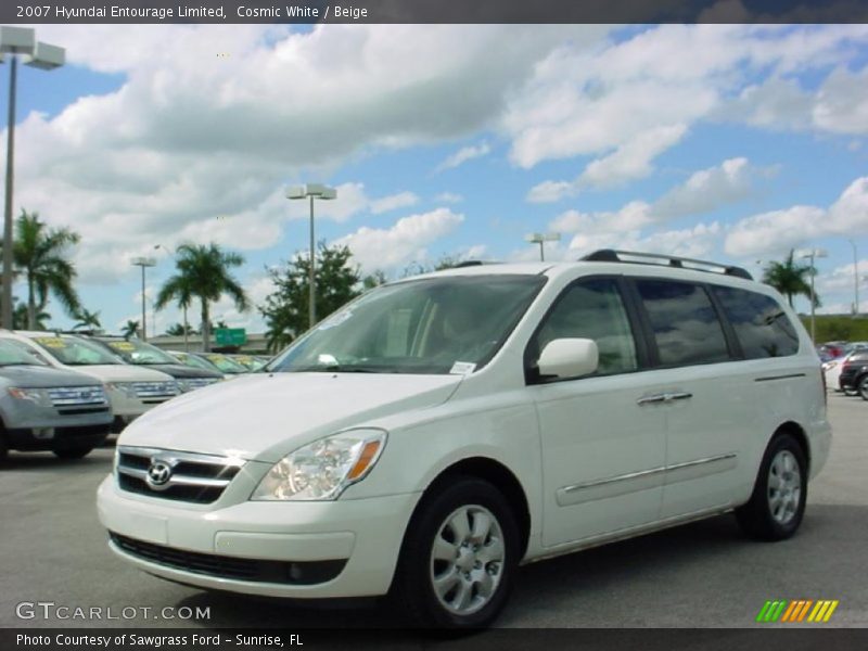 Cosmic White / Beige 2007 Hyundai Entourage Limited