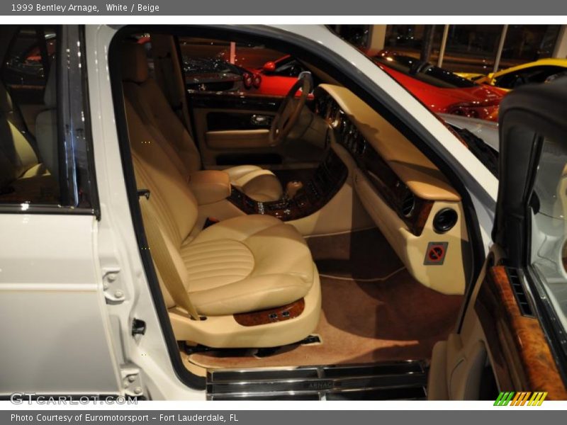 White / Beige 1999 Bentley Arnage