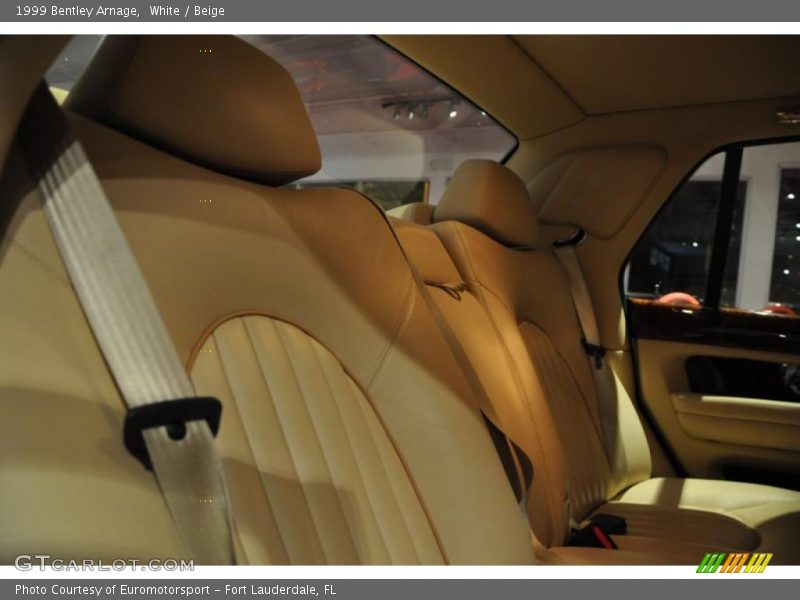 White / Beige 1999 Bentley Arnage