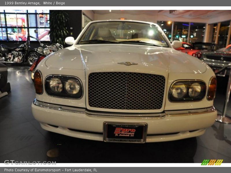 White / Beige 1999 Bentley Arnage