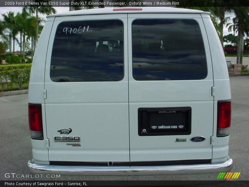 Oxford White / Medium Flint 2009 Ford E Series Van E350 Super Duty XLT Extended Passenger