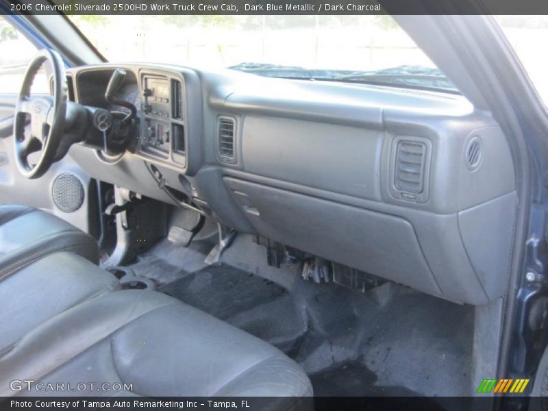 Dashboard of 2006 Silverado 2500HD Work Truck Crew Cab