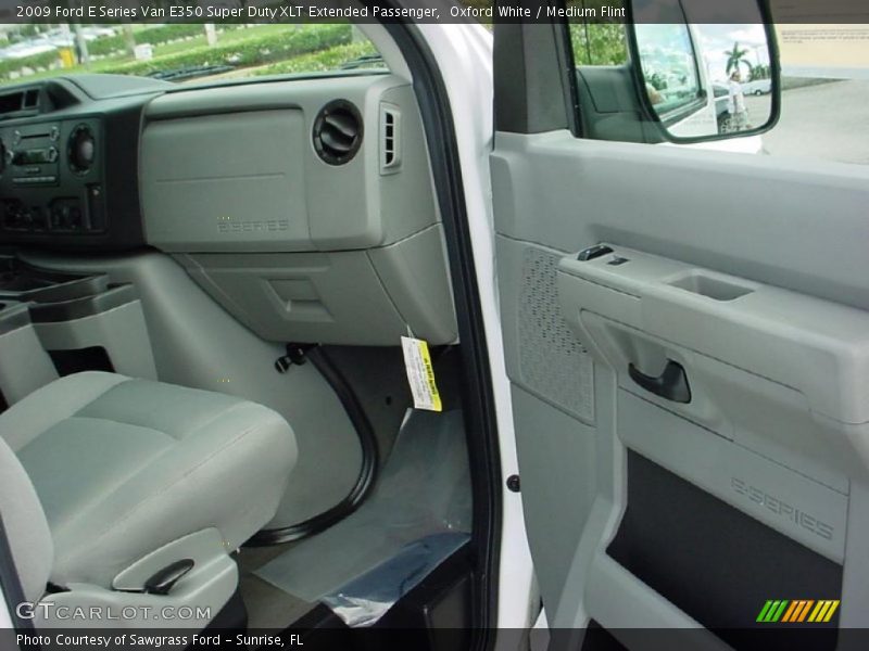 Oxford White / Medium Flint 2009 Ford E Series Van E350 Super Duty XLT Extended Passenger