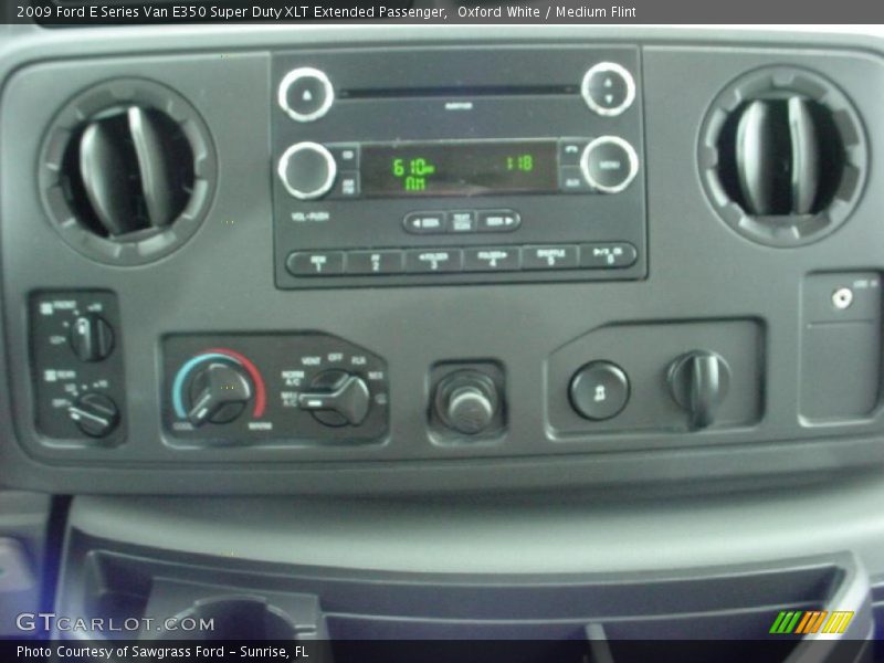 Oxford White / Medium Flint 2009 Ford E Series Van E350 Super Duty XLT Extended Passenger