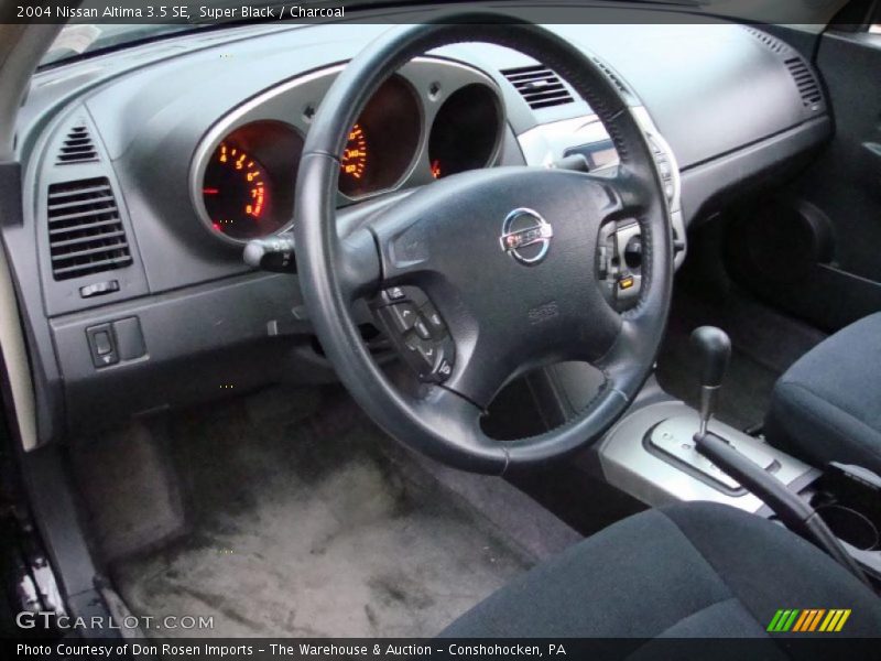  2004 Altima 3.5 SE Charcoal Interior