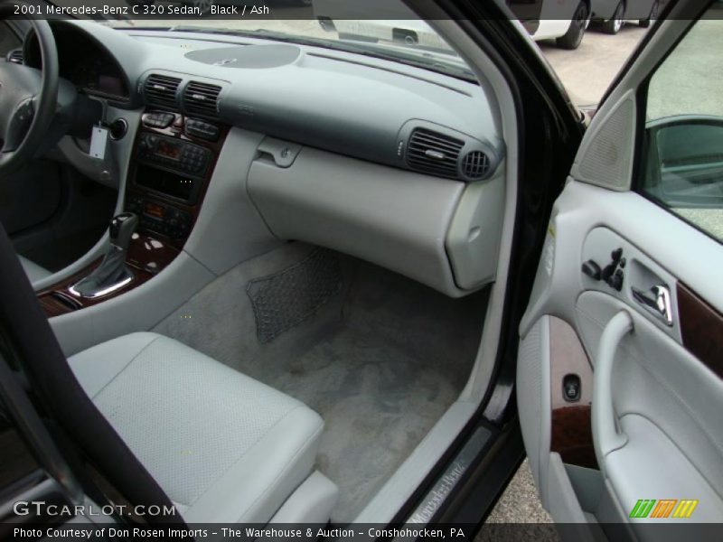 Black / Ash 2001 Mercedes-Benz C 320 Sedan