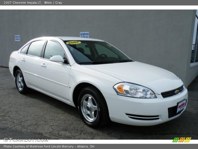 Front 3/4 View of 2007 Impala LT