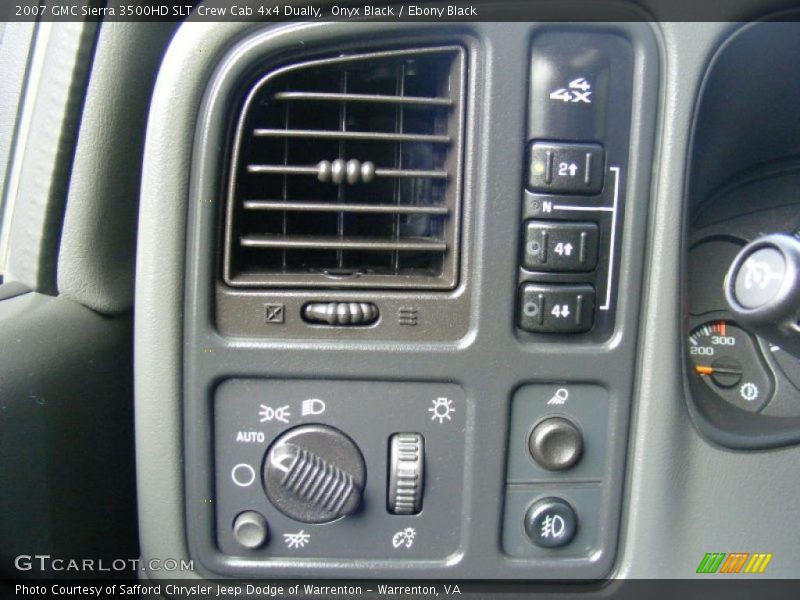 Controls of 2007 Sierra 3500HD SLT Crew Cab 4x4 Dually
