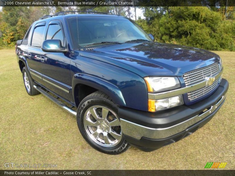 Front 3/4 View of 2006 Avalanche LT