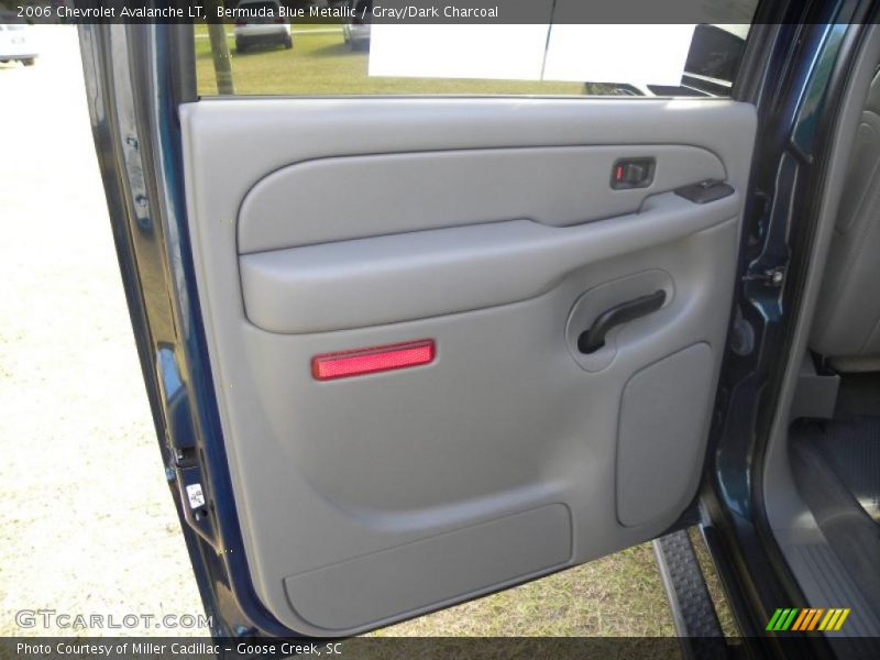 Door Panel of 2006 Avalanche LT