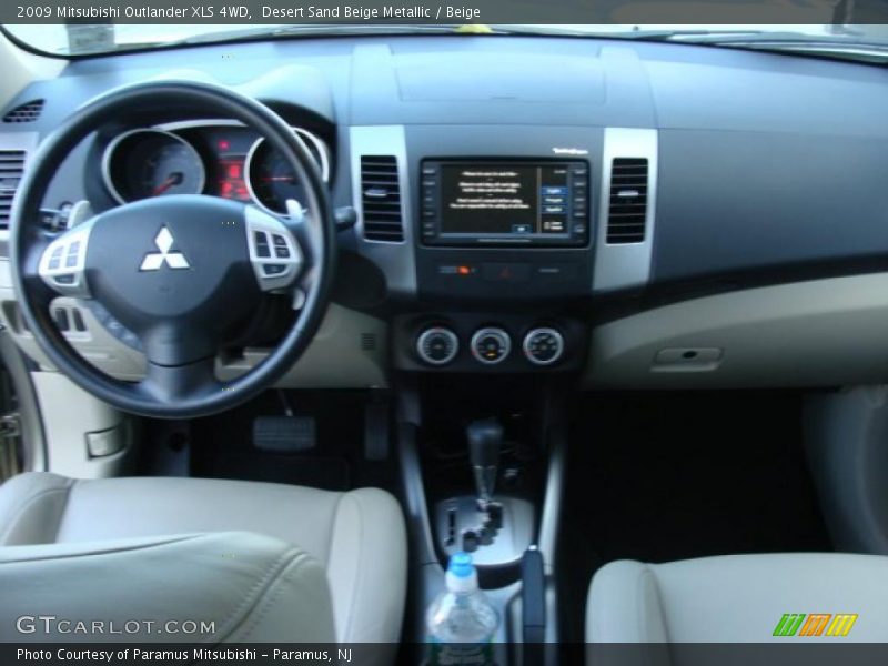 Desert Sand Beige Metallic / Beige 2009 Mitsubishi Outlander XLS 4WD