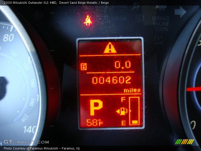 Desert Sand Beige Metallic / Beige 2009 Mitsubishi Outlander XLS 4WD