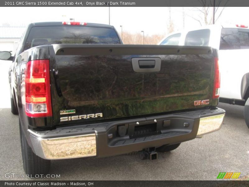 Onyx Black / Dark Titanium 2011 GMC Sierra 1500 Extended Cab 4x4