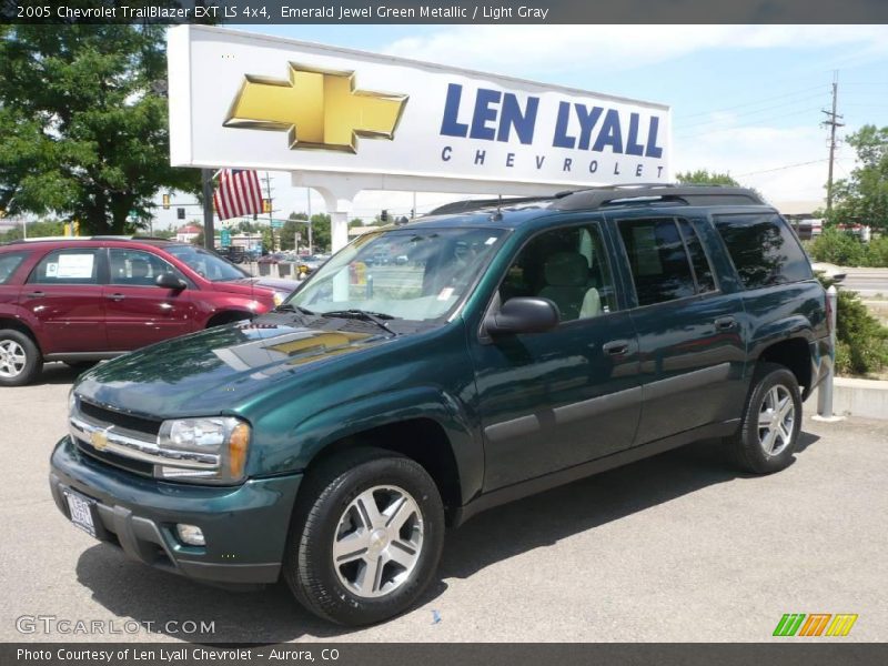 Emerald Jewel Green Metallic / Light Gray 2005 Chevrolet TrailBlazer EXT LS 4x4