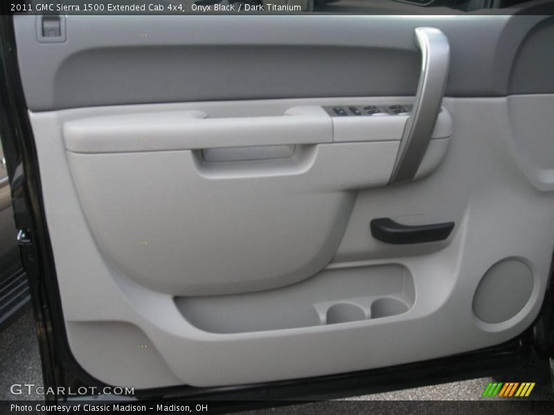 Onyx Black / Dark Titanium 2011 GMC Sierra 1500 Extended Cab 4x4
