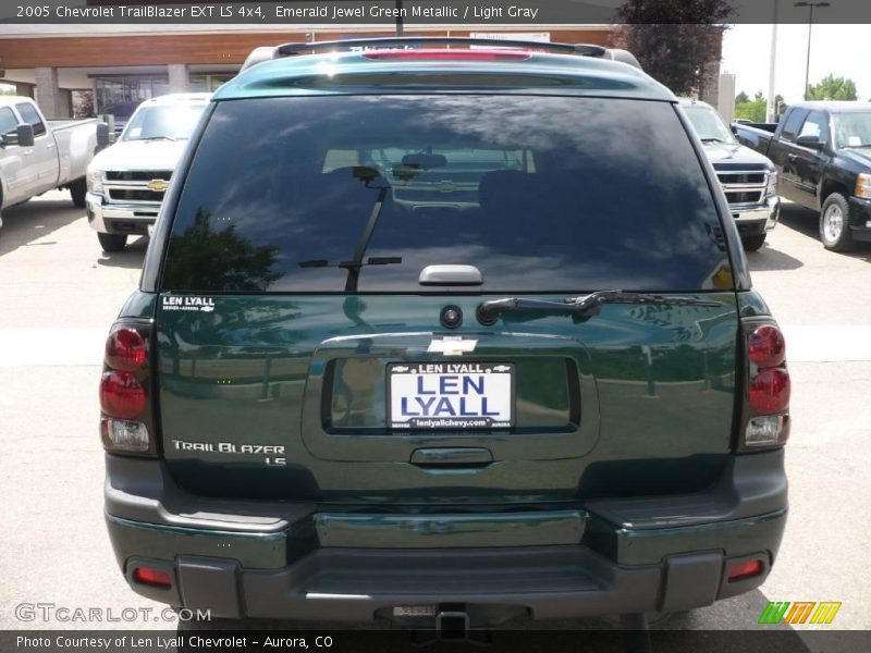 Emerald Jewel Green Metallic / Light Gray 2005 Chevrolet TrailBlazer EXT LS 4x4
