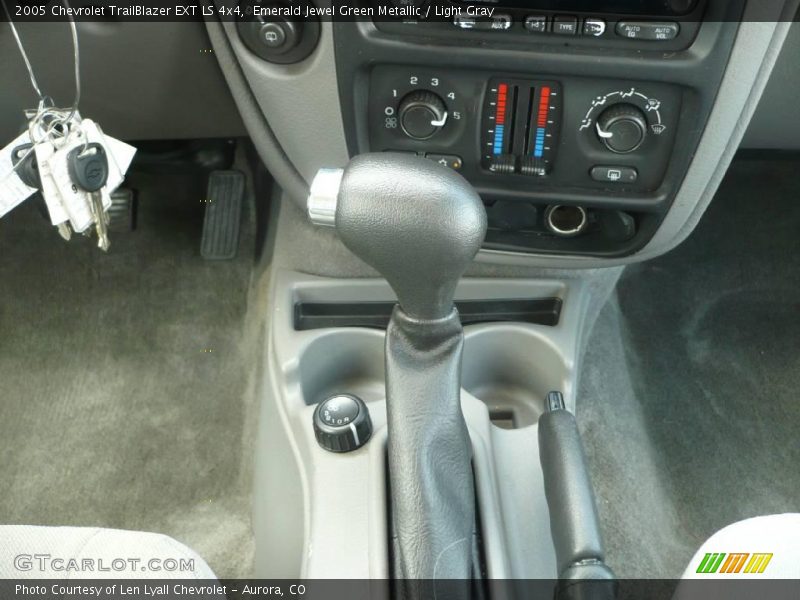 Emerald Jewel Green Metallic / Light Gray 2005 Chevrolet TrailBlazer EXT LS 4x4