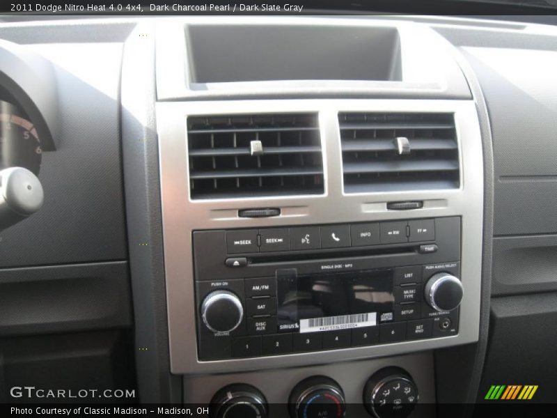 Controls of 2011 Nitro Heat 4.0 4x4