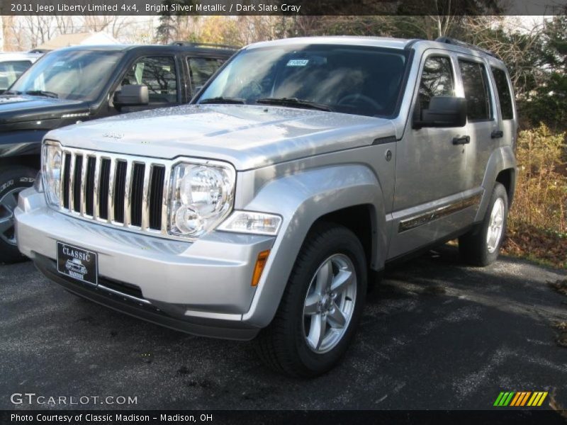 Bright Silver Metallic / Dark Slate Gray 2011 Jeep Liberty Limited 4x4