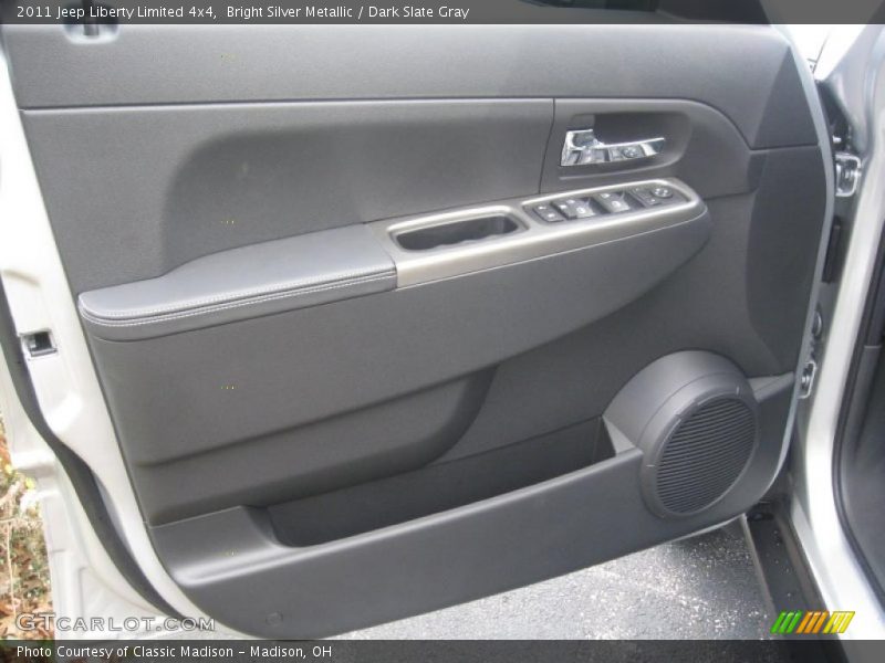 Bright Silver Metallic / Dark Slate Gray 2011 Jeep Liberty Limited 4x4