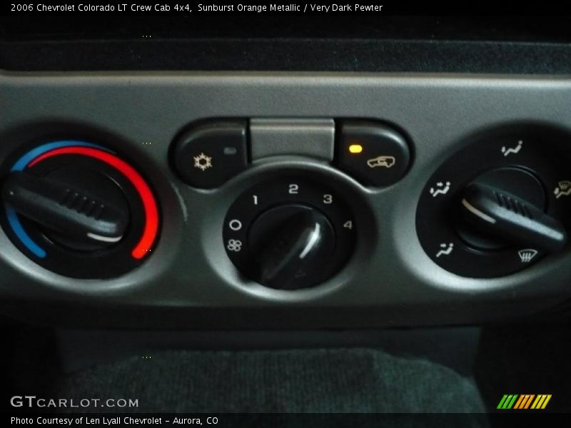 Controls of 2006 Colorado LT Crew Cab 4x4
