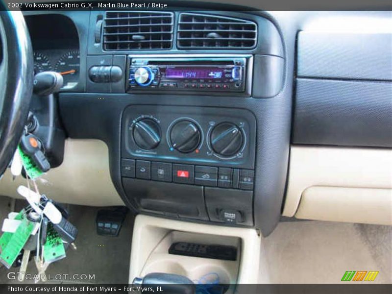 Controls of 2002 Cabrio GLX