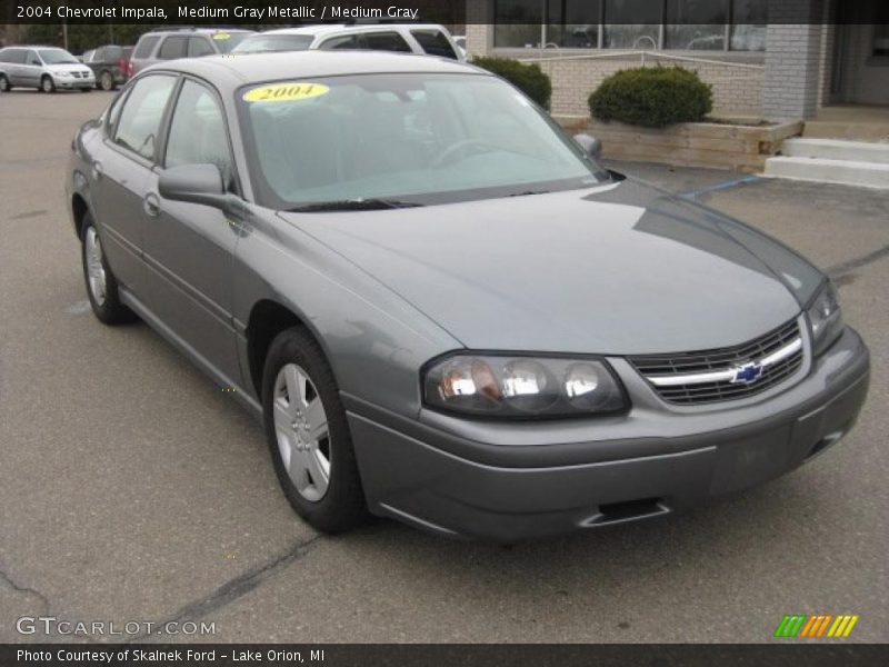 Front 3/4 View of 2004 Impala 